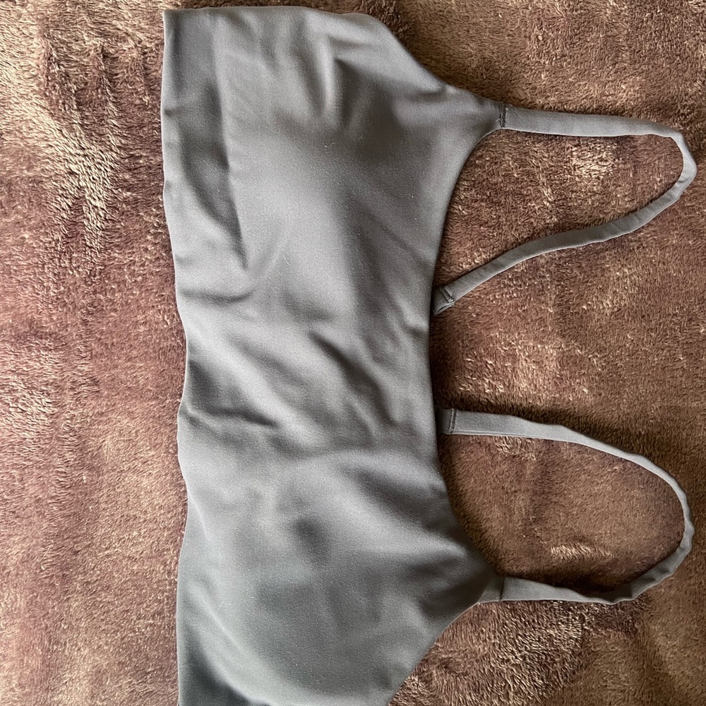 Lululemon Strappy Wunder Train Bra a/b. NWT!